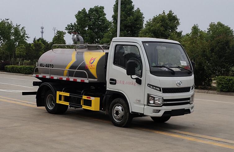 躍進(jìn)3方國(guó)六吸糞車圖片